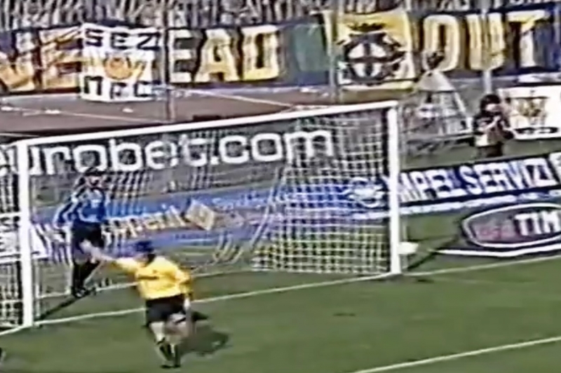 modena-cagliari-gol-2001.jpg