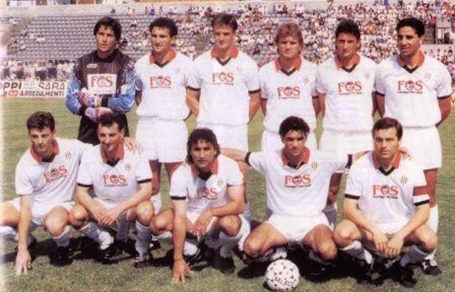 Cagliari-1988-89.jpg
